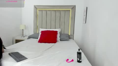 Julian online show from 10.17.25