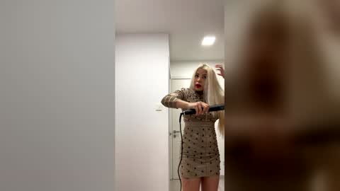 Snapshot of lara_11_11 chatting on 03.20.26 lara_11_11 online show from 03.20.26