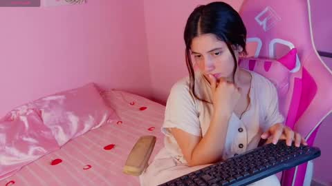 LARA online show from 04.15.26