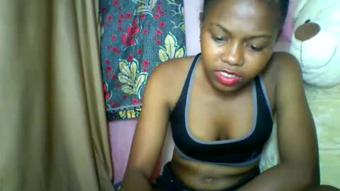 Snapshot of lara_belle chatting on 05.01.26 lara_belle online show from 05.01.26