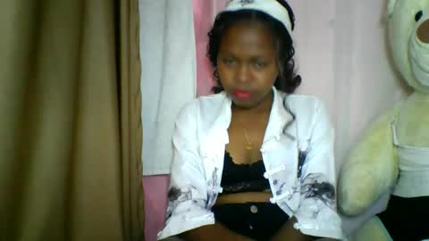 Snapshot of lara_belle chatting on 05.08.26 lara_belle online show from 05.08.26