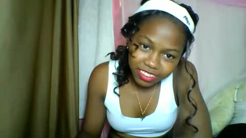 Snapshot of lara_belle chatting on 05.09.26 lara_belle online show from 05.09.26
