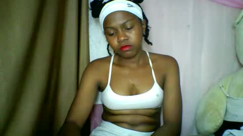 Snapshot of lara_belle chatting on 05.12.26 lara_belle online show from 05.12.26