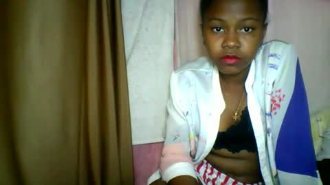 Snapshot of lara_belle chatting on 05.15.26 lara_belle online show from 05.15.26