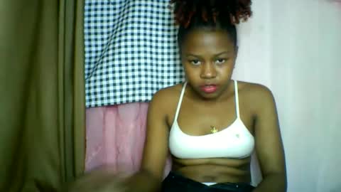 Snapshot of lara_belle chatting on 05.31.26 lara_belle online show from 05.31.26