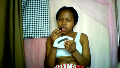 Snapshot of lara_belle chatting on 06.04.26 lara_belle online show from 06.04.26