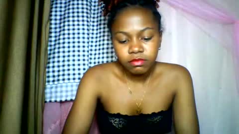 Snapshot of lara_belle chatting on 06.17.26 lara_belle online show from 06.17.26