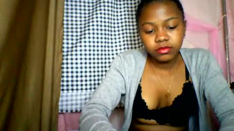 Snapshot of lara_belle chatting on 06.23.26 lara_belle online show from 06.23.26