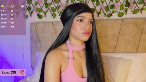 Lara Gill online show from 09.18.25