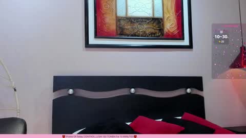Snapshot of lara_martin chatting on 12.22.24 700 200 online show from 12.22.24