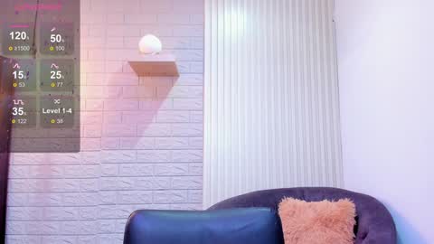 Snapshot of lara_martin chatting on 12.27.24 700 200 online show from 12.27.24