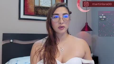 Snapshot of lara_martin chatting on 01.10.25 700 200 online show from 01.10.25