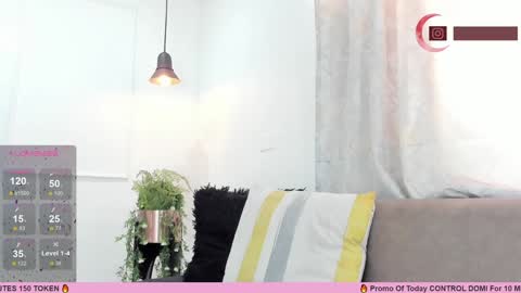 Snapshot of lara_martin chatting on 02.06.25 700 200 online show from 02.06.25
