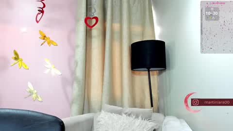 Snapshot of lara_martin chatting on 02.16.25 700 200 online show from 02.16.25