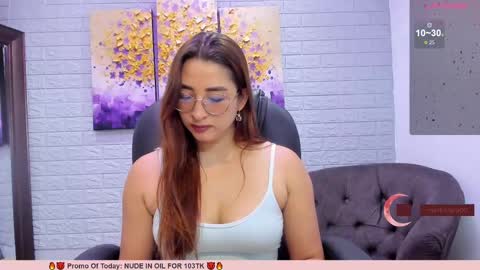 Snapshot of lara_martin chatting on 02.18.25 700 200 online show from 02.18.25