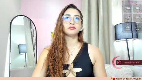 Snapshot of lara_martin chatting on 02.19.25 700 200 online show from 02.19.25