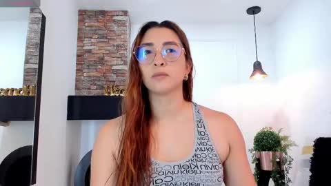 Snapshot of lara_martin chatting on 02.26.25 700 200 online show from 02.26.25