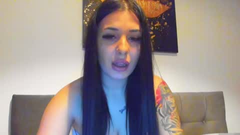 Snapshot of lara_squirtx chatting on 02.28.25 Lara online show from 02.28.25