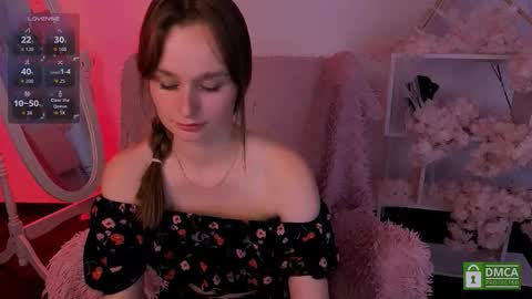 Lara online show from 09.15.25