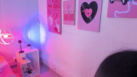 lara online show from 09.25.25