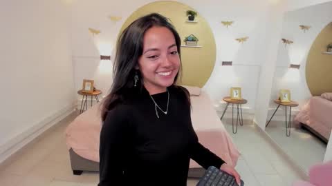 lara online show from 10.14.25