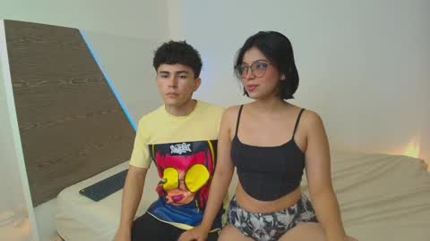 LaraAndKenai online show from 12.23.24