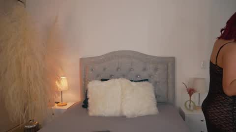 Lara  online show from 10.03.25