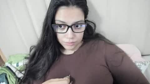 lara online show from 10.04.25