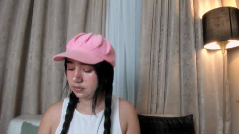  Lara Gold  online show from 12.23.25