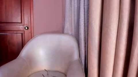  Lara Gold  online show from 02.17.26