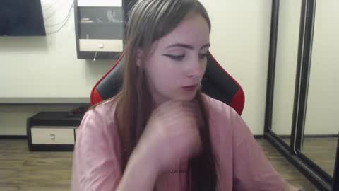 Laralianna online show from 12.25.24
