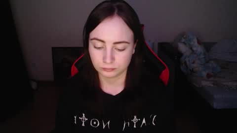 Laralianna online show from 12.18.25