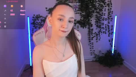 MY NAME IS LILY online show from 03.04.25