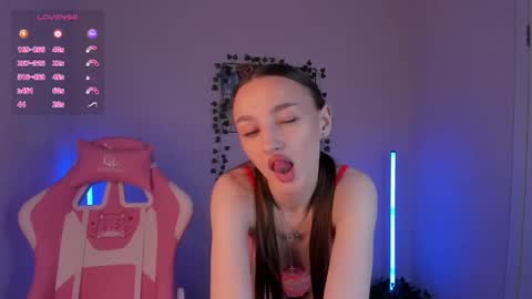 MY NAME IS LILY online show from 03.06.25