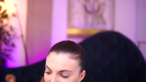 Lara online show from 10.29.25