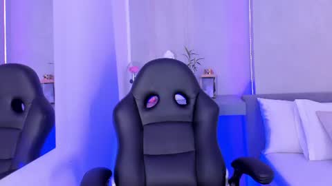 Laura online show from 07.29.26