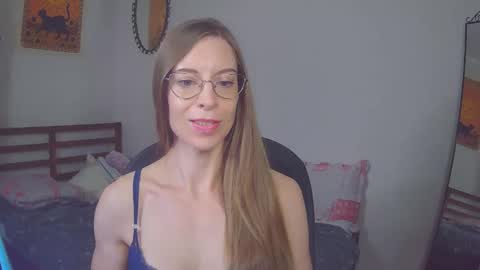 Snapshot of larawintersxxx chatting on 09.08.25 larawintersxxx online show from 09.08.25