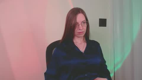 larawintersxxx online show from 12.15.25