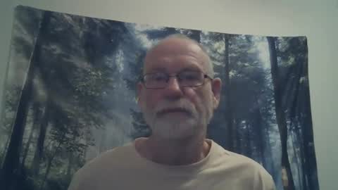 Snapshot of larbie chatting on 12.12.24 Larbie online show from 12.12.24