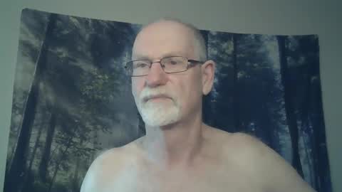 Snapshot of larbie chatting on 12.15.24 Larbie online show from 12.15.24
