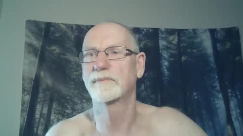 Snapshot of larbie chatting on 12.15.24 Larbie online show from 12.15.24