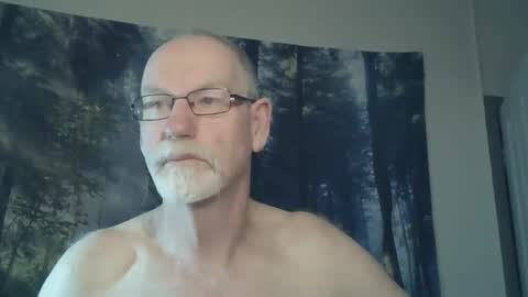 Snapshot of larbie chatting on 12.21.24 Larbie online show from 12.21.24