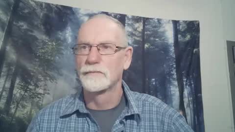 Snapshot of larbie chatting on 12.26.24 Larbie online show from 12.26.24