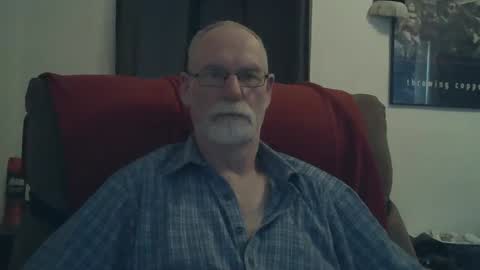 Snapshot of larbie chatting on 01.01.25 Larbie online show from 01.01.25
