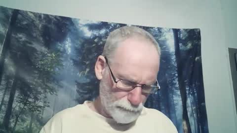 Snapshot of larbie chatting on 01.03.25 Larbie online show from 01.03.25