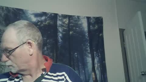 Snapshot of larbie chatting on 01.05.25 Larbie online show from 01.05.25