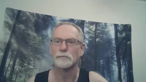 Snapshot of larbie chatting on 02.15.25 Larbie online show from 02.15.25