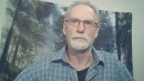 Snapshot of larbie chatting on 02.22.25 Larbie online show from 02.22.25