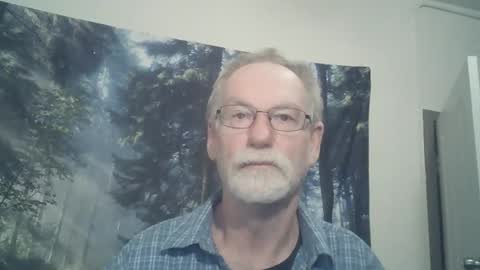 Snapshot of larbie chatting on 02.22.25 Larbie online show from 02.22.25