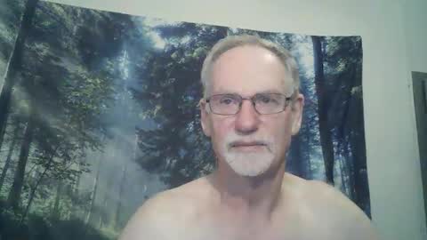 Snapshot of larbie chatting on 03.01.25 Larbie online show from 03.01.25
